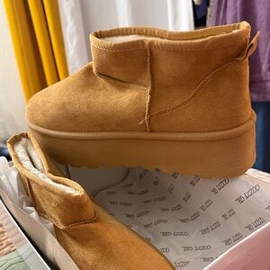 Cozzy Platform Ankle Boots in Chestnut Tan